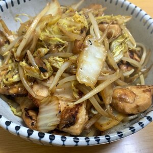 白菜ともやし鶏むね肉のオイスター生姜炒め